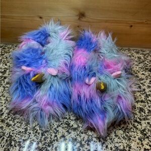 Lily & Dan Kids Fuzzy Rainbow Unicorn Slippers Size 13/1‎